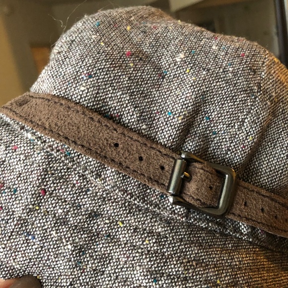 Hat - Picture 2 of 4